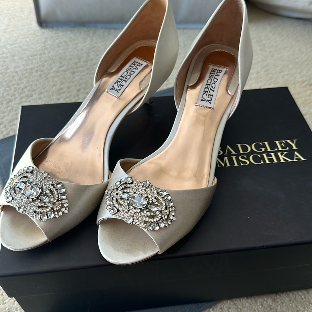 Badgley Mischka Petrina heels